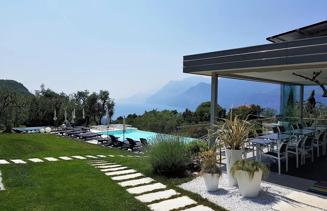 Guesthouse Grand View-1